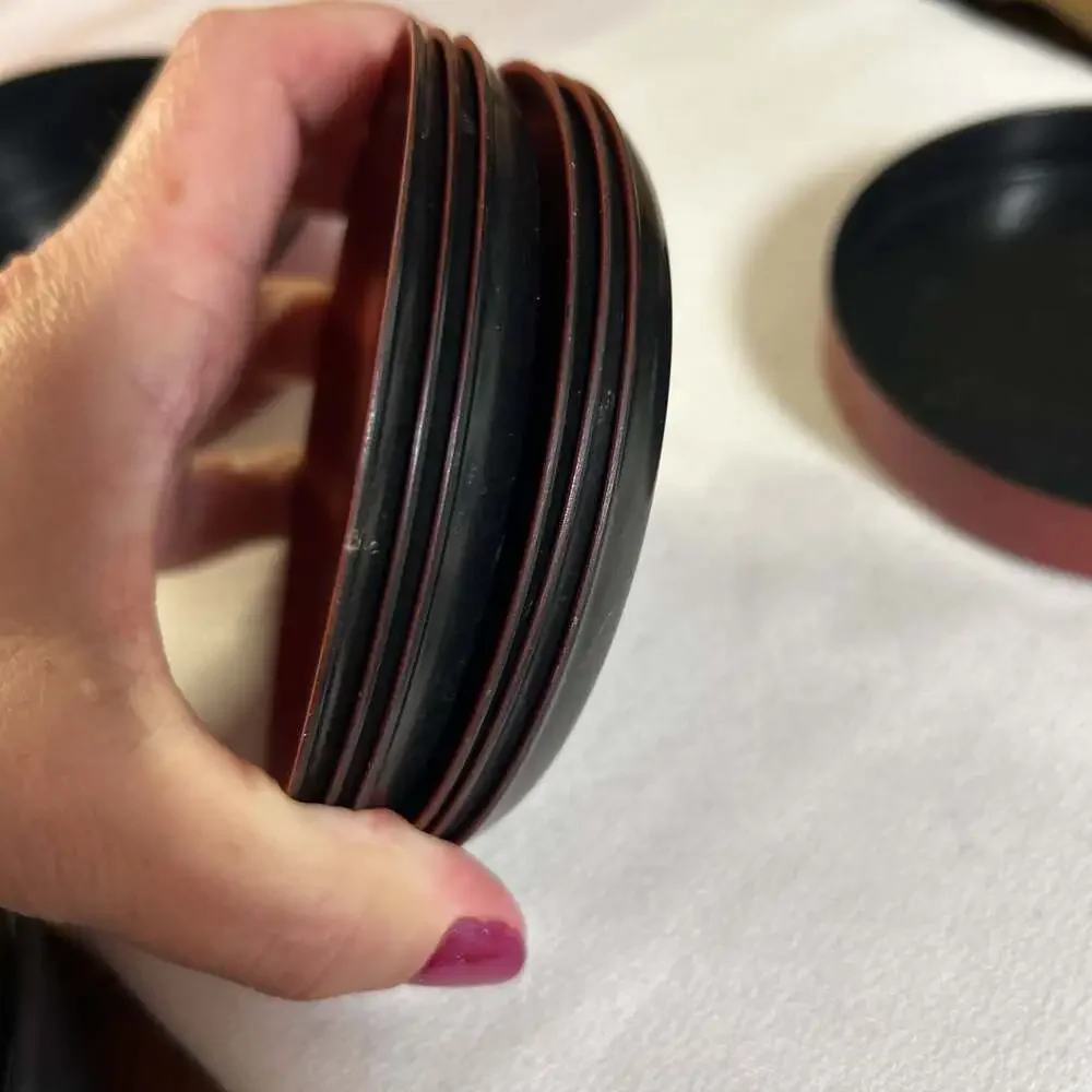 Vintage Japanese Red Lacquerware Round Container and small trays or coasters - Picture 2 of 4